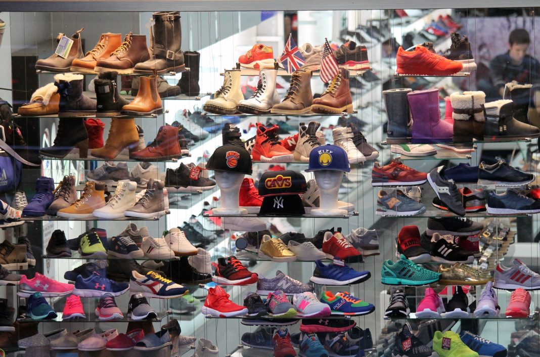 6 Tips for Choosing the Right Work Shoes - Sound Health Doctor