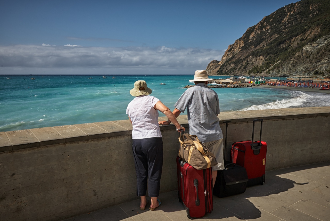 woman, man, beach, luggage