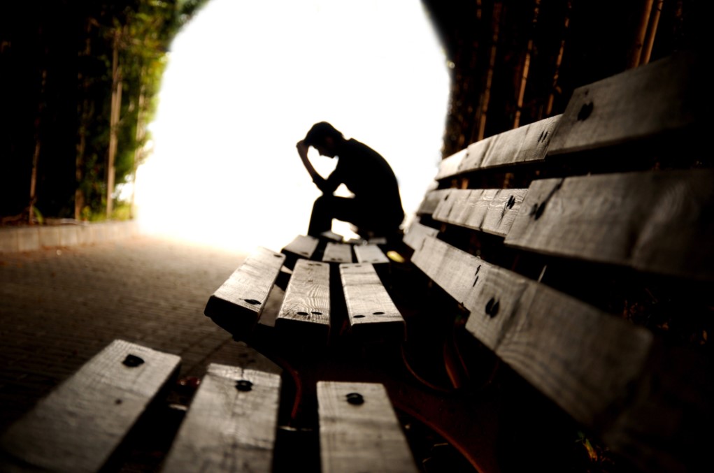 Las 5 mejores formas que un terapeuta le puede ayudar a aventajar la depresión